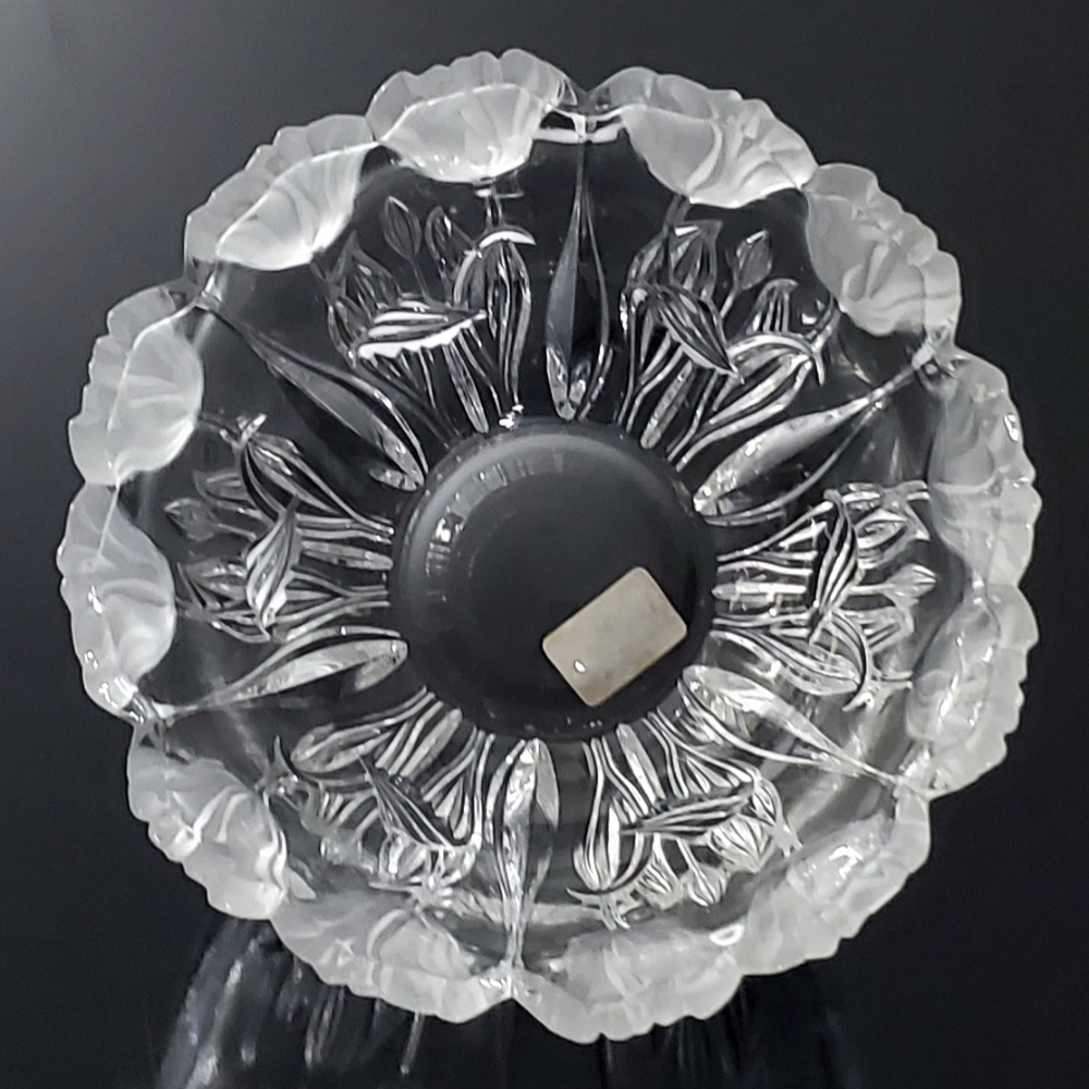 9 3/8" 24% Lead Crystal Tulip Clear Frosted Raised Bowl by Block Made in Poland - Picture 5 of 13